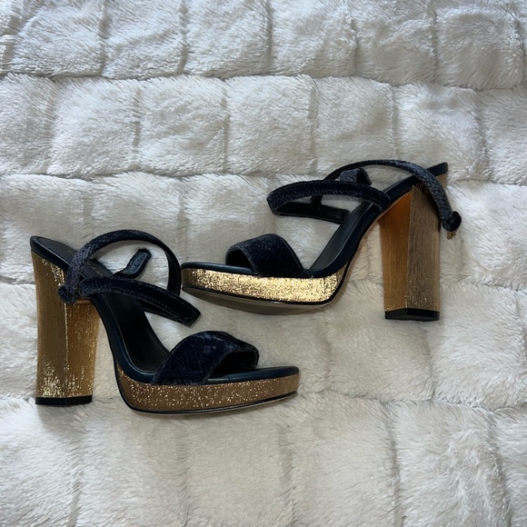 Navy blue and gold velvet Calvin Klein heels - Picture 1 of 3